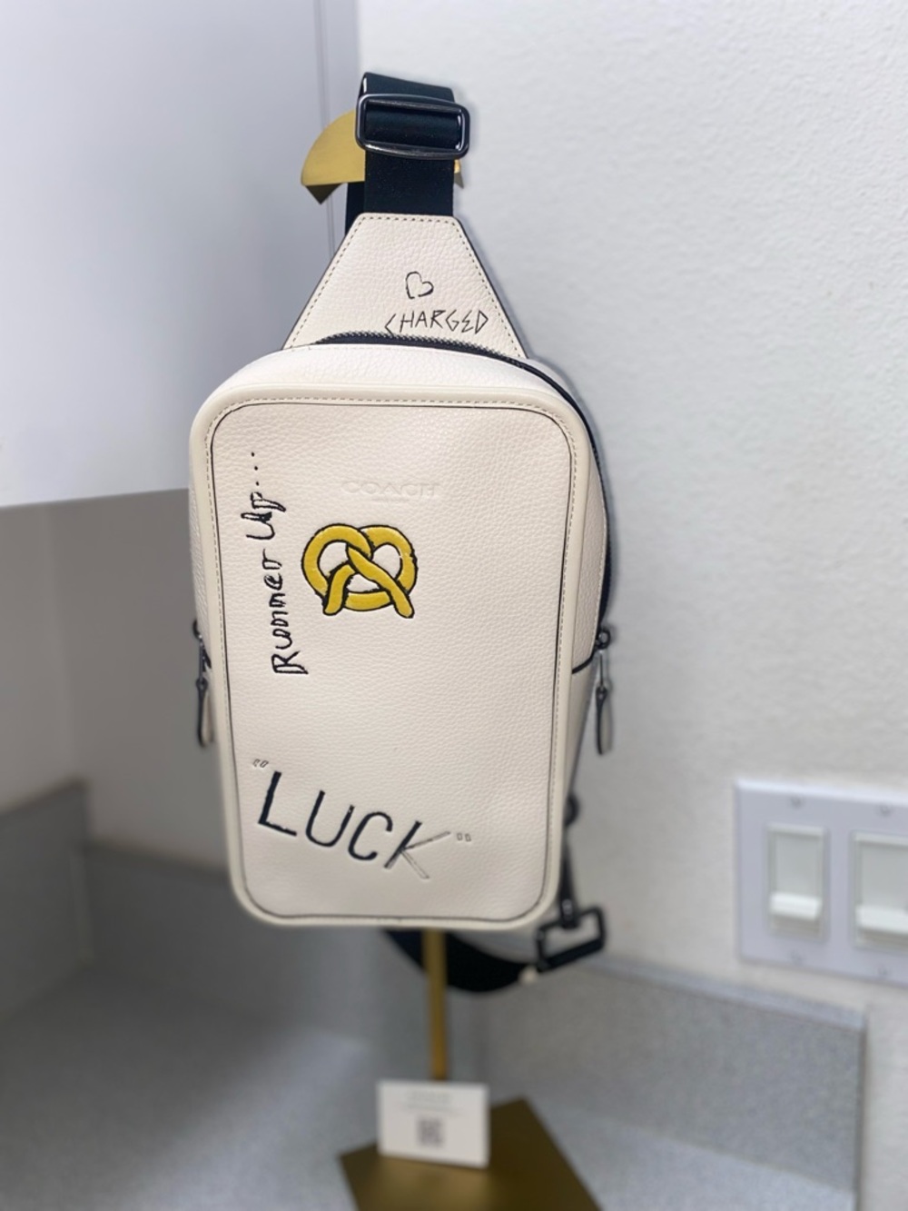 Coach Sullivan Pack Leather Sling Bag Chalk Multi Chest Crossbody Unisex NWOT - Picture 3 of 13